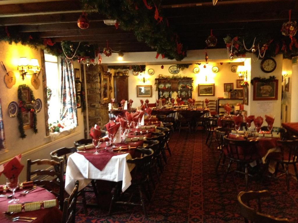 Victoria Inn Cowbridge Eksteriør bilde